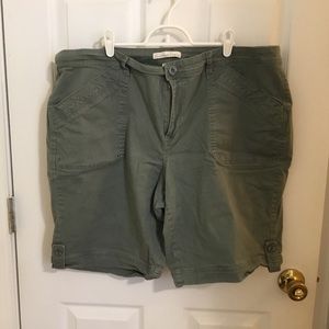 Gloria Vanderbilt Khaki Shorts 20W